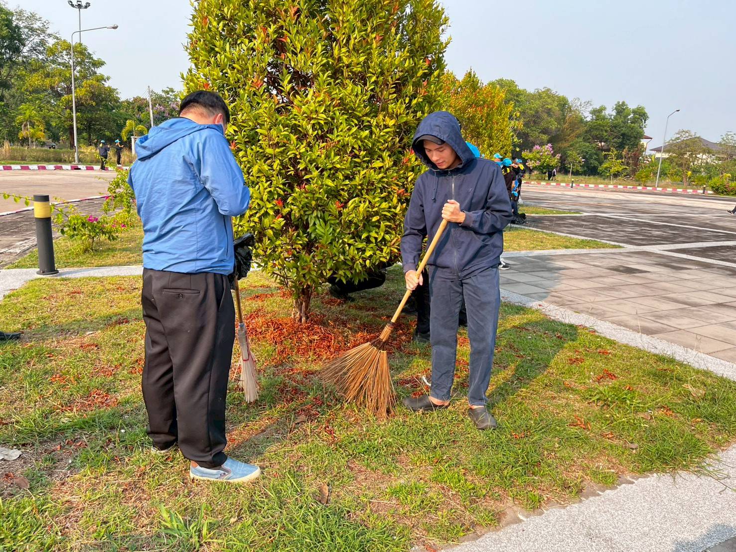 title - ร่วมทำกิจกรรมจิตอาสา “เราทำควมดี ด้วยหัวใจ” เนื่องในวันข้าราชการพลเรือน ณ บริเวรหน้าเสาธงศูนย์ราชการจังหวัดบึงกาฬ